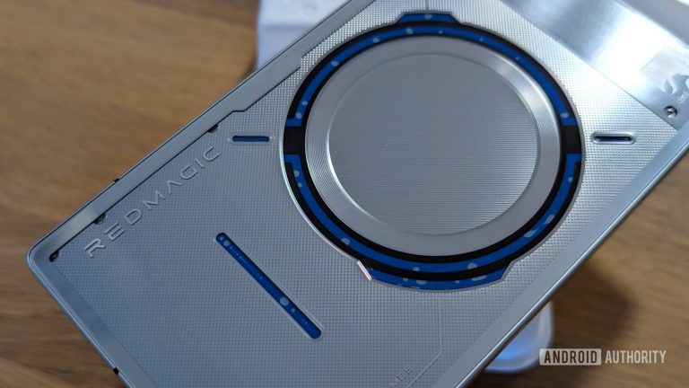 REDMAGIC-11-Pro-liquid-cooling
