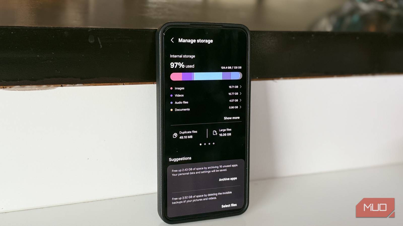 samsung-phone-showing-storage-menu